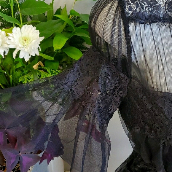 Zara black lace short-sleeved dress, size S - Picture 6 of 12